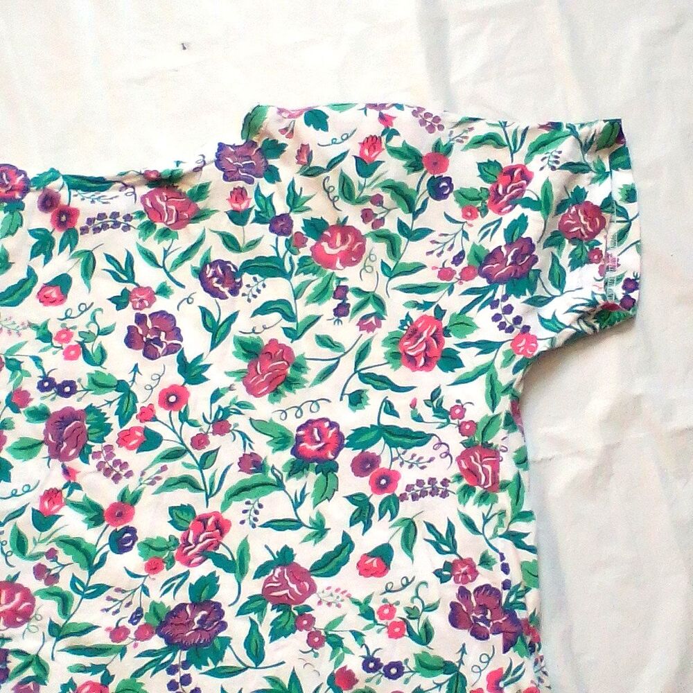 iLIO Women’s Large In Place Floral Print T-Shirt Short Sleeve Shoulder Pads - Picture 8 of 14